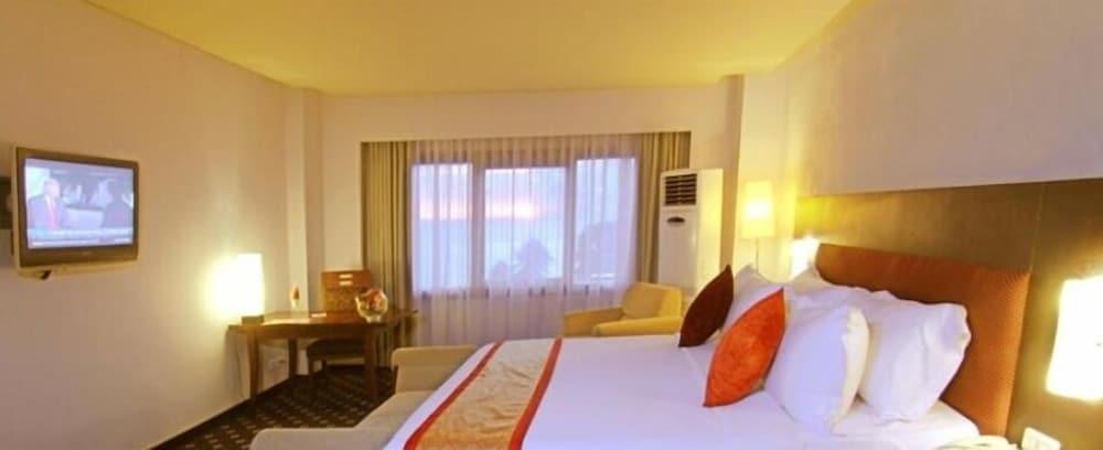 Pangeran Beach Hotel Παντάνγκ Εξωτερικό φωτογραφία